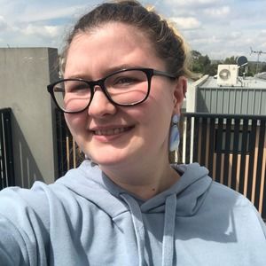 Meet your Posher, Lana